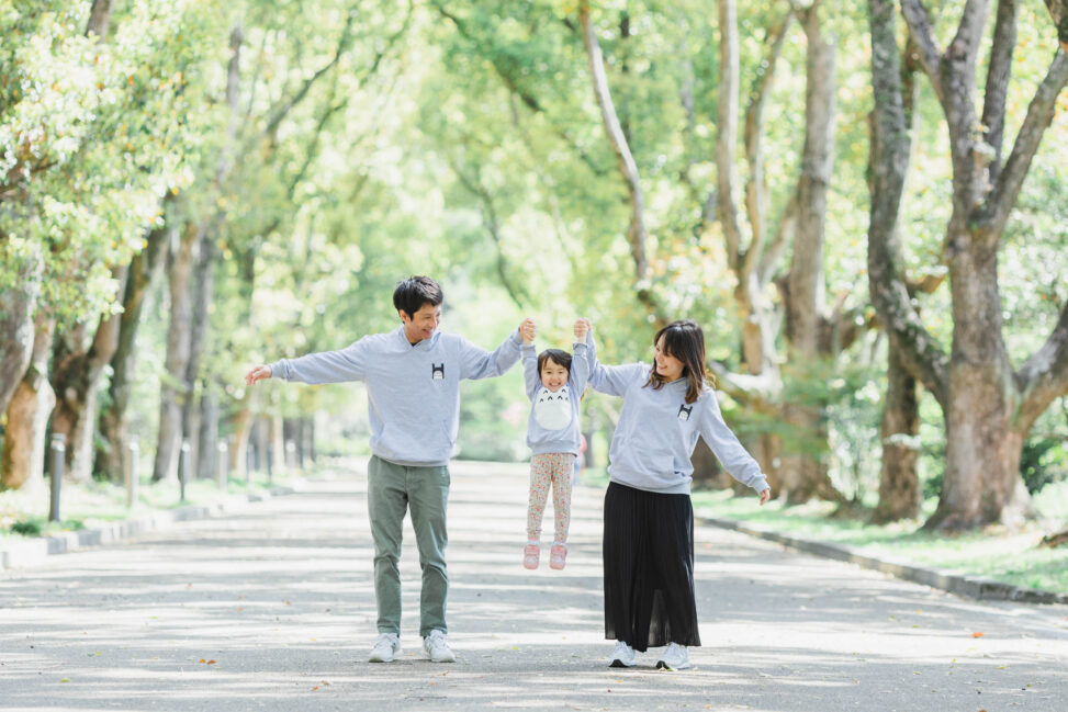 公園で撮影した家族写真